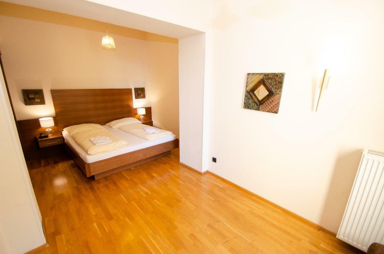 Post By In One Apartmán